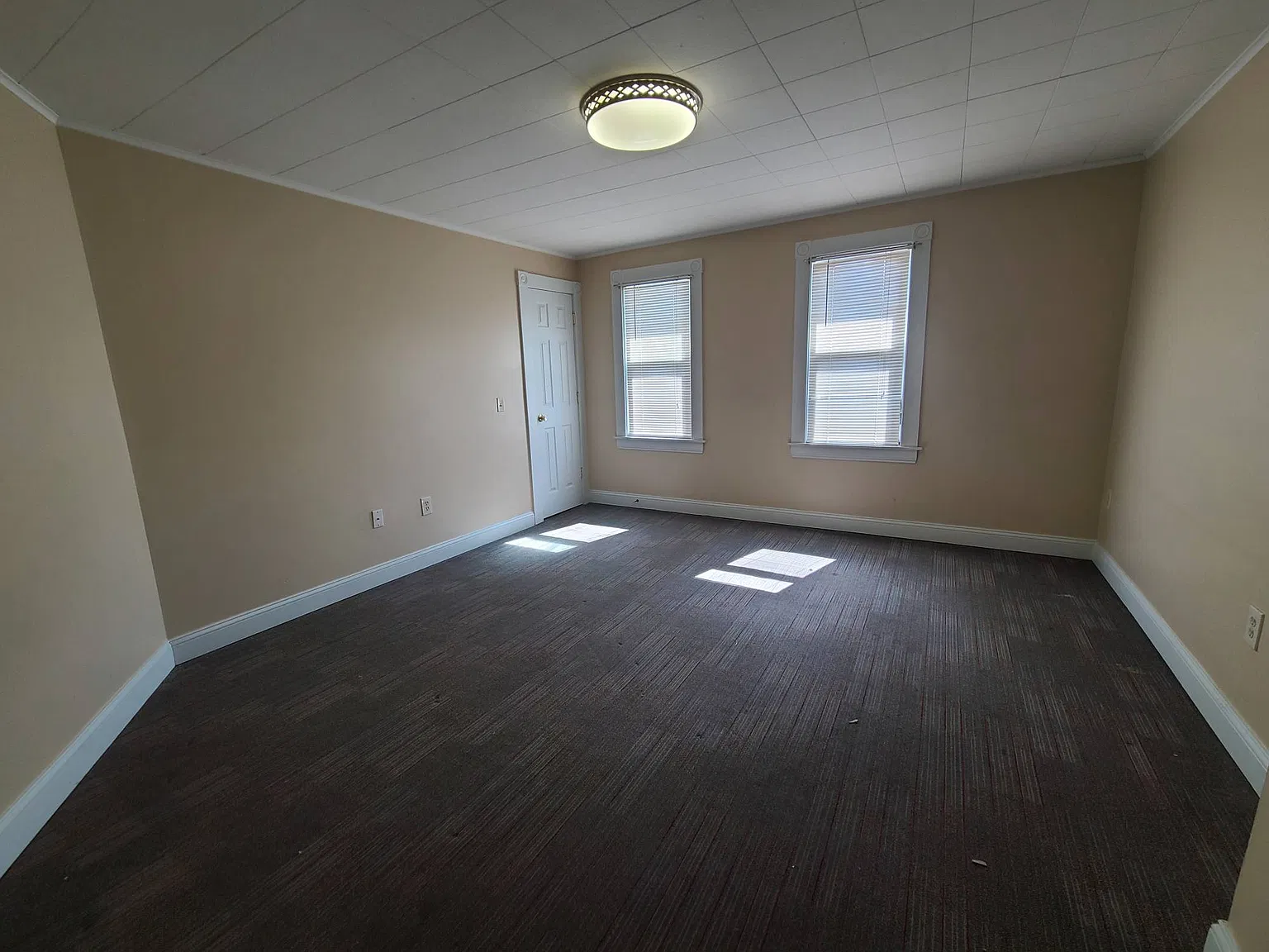 196 Hillside Ave - 7 — Photo 2