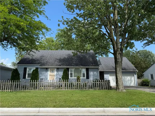 1050 Indiana Ave, Napoleon, OH 43545