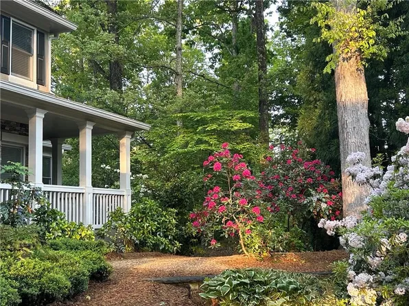 2608 Wendover Ct, Buford, GA 30518