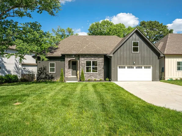 1611 Peerman Dr, Nashville, TN 37206