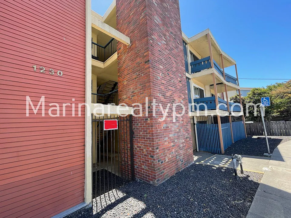 1230 Brookside Drive