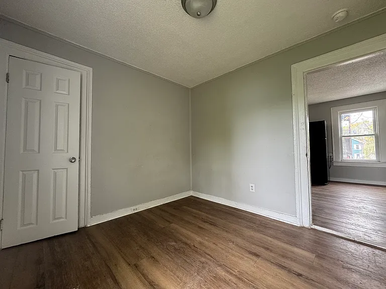 354 Blatchley Ave #B2 — Photo 10