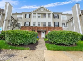 2007 Ridgeview Ct, Parlin, NJ 08859