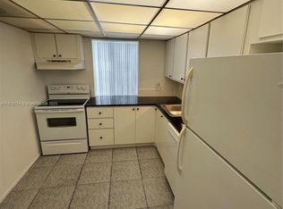 2101 Atlantic Shores Blvd APT 207, Hallandale, FL 33009