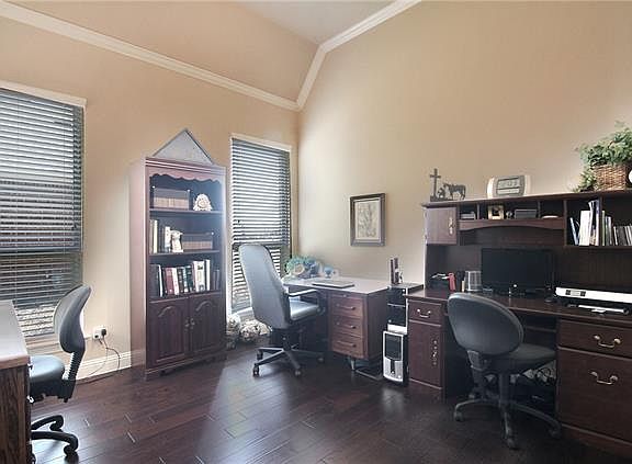 3rd image of 3414 Harlan Dr