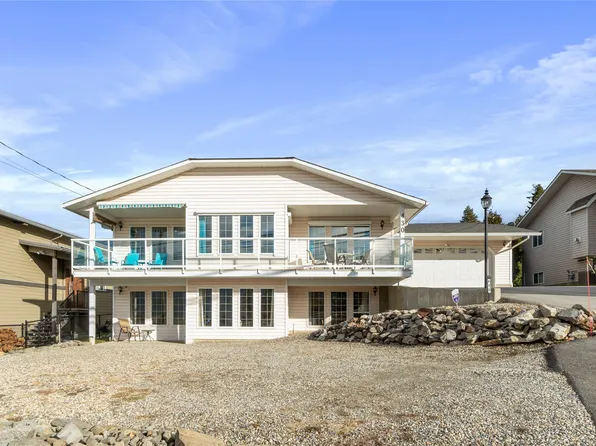 430 20th St SE, Salmon Arm, BC V1E 1J4