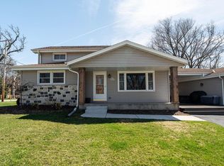 N27W27017 Woodland DRIVE, Pewaukee, WI 53072