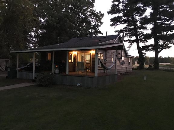 3rd image of 14523 Lake Michigan Dr