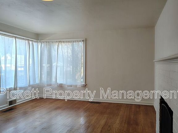 3rd image of 2103 N Lafayette Ave