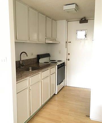 3rd image of 1419 Dominis St APT 208