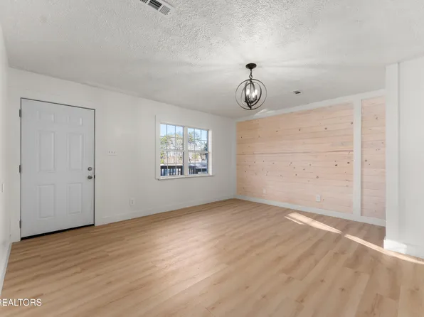 1961 Baldwin Cate Rd, New Market, TN 37820