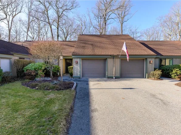 563 Heritage Hills #B, Somers, NY 10589