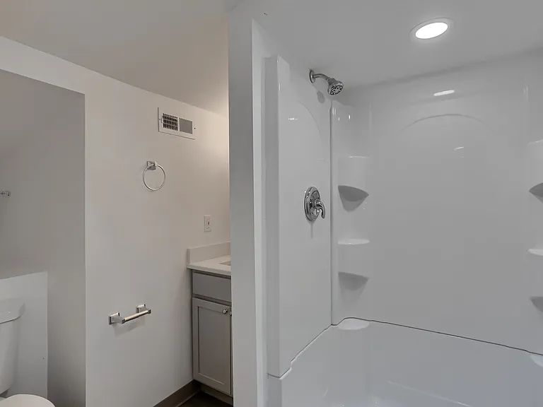 124 Kathleen Dr #5 — Photo 34