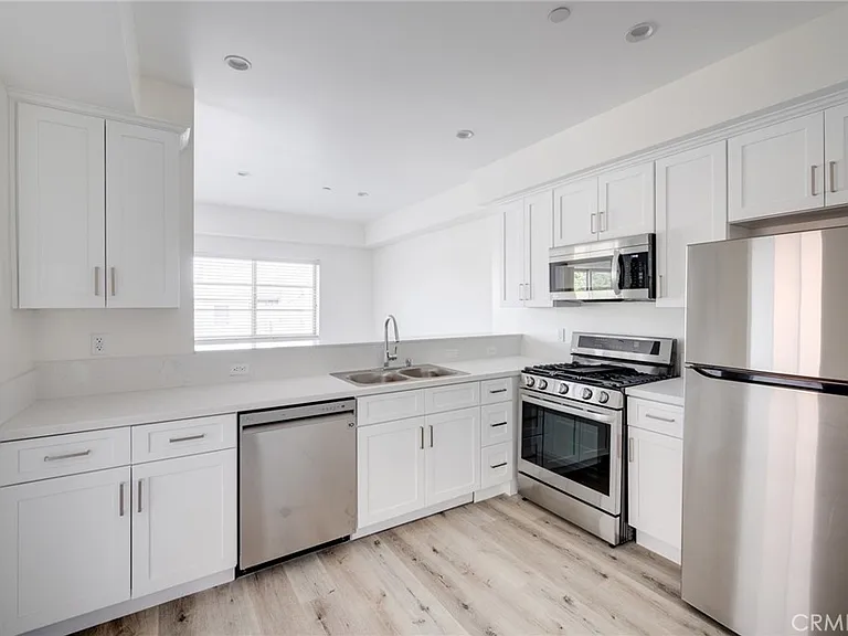 14526 Hartland St #307 — Photo 10