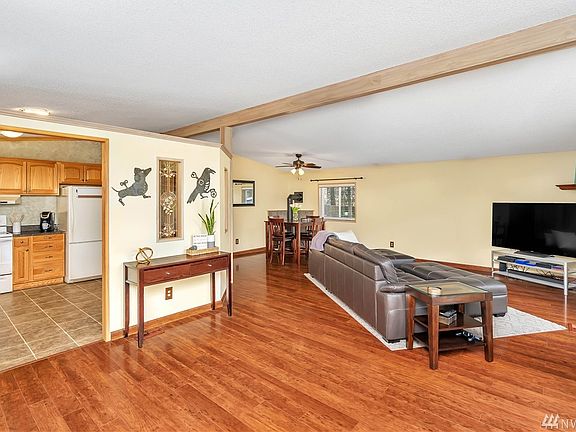 4th image of 21716 146th St E
