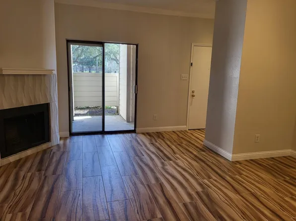 7025 N Holiday Dr, Galveston, TX 77550