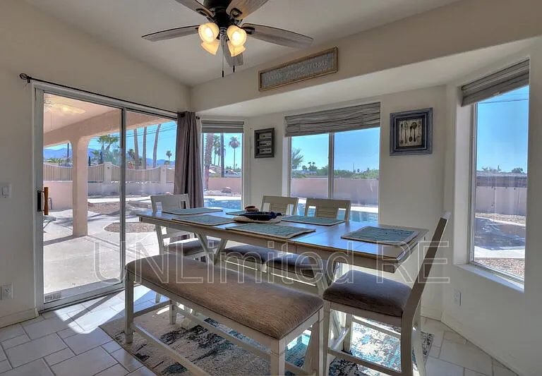 304 Acoma Blvd S — Photo 15