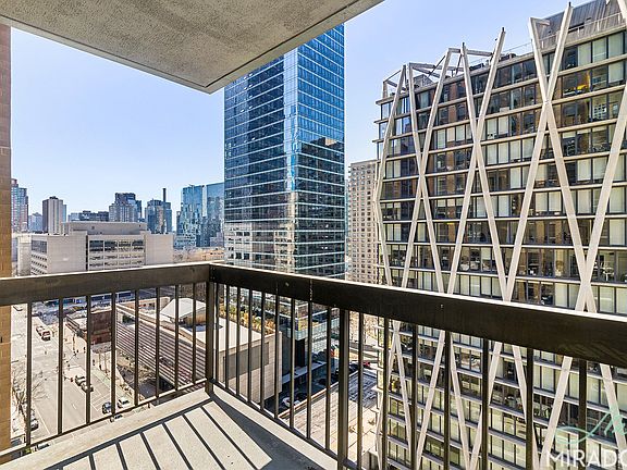 3rd image of 145 W 67th St APT 18B