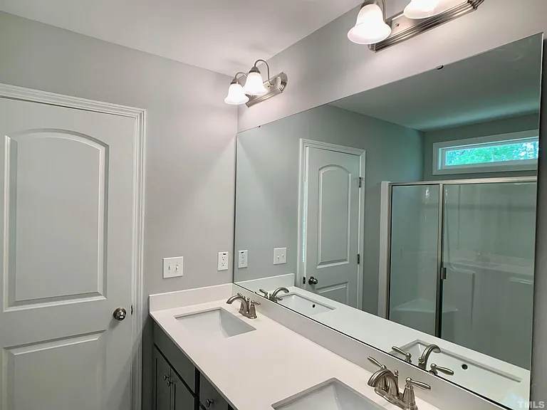 141 Diploma Dr — Photo 11