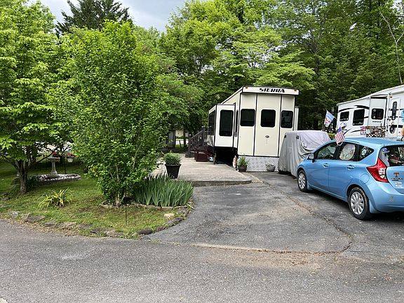 2nd image of 4229 E Pkwy #012-lot 12