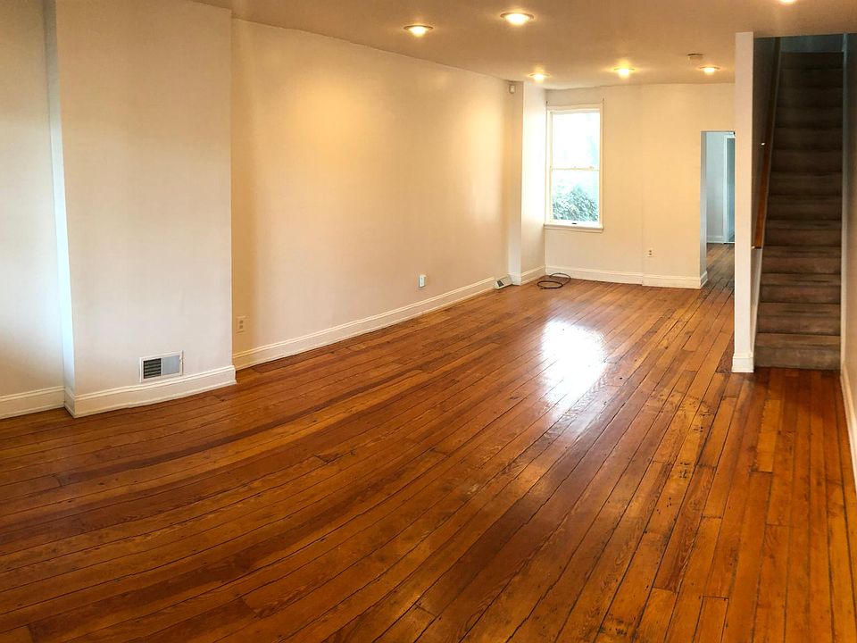 1st image of 400 W 14th St