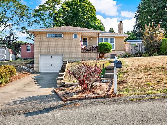 2nd image of 211 Laurel Dr
