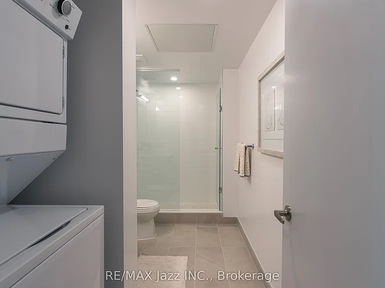 80 Bond St E #606 — Photo 13