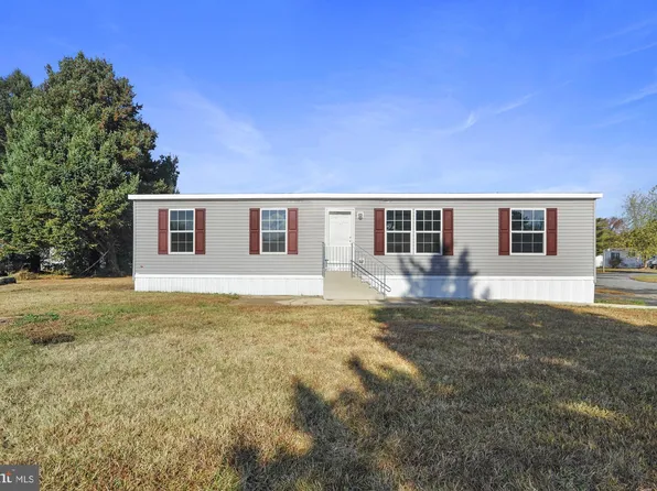 1061 S Little Creek Rd Trailer 143, Dover, DE 19901