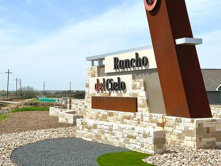 876 Rancho Del Cielo Loop — Photo 27