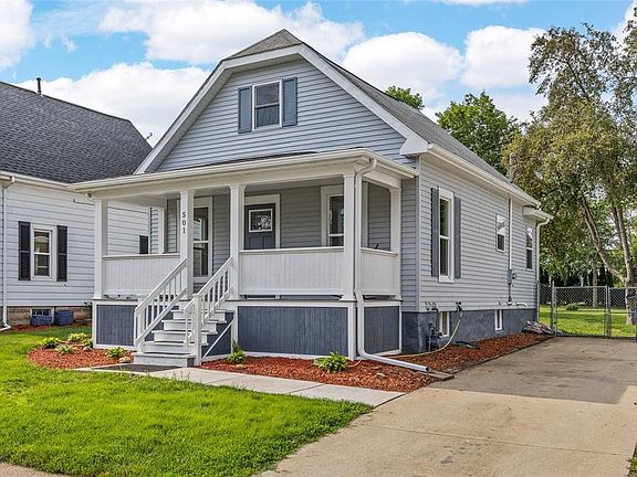 2nd image of 501 34th St NE