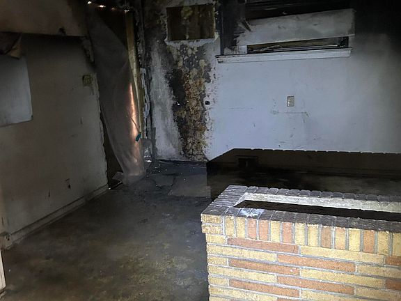 2nd image of 908 Chester St
