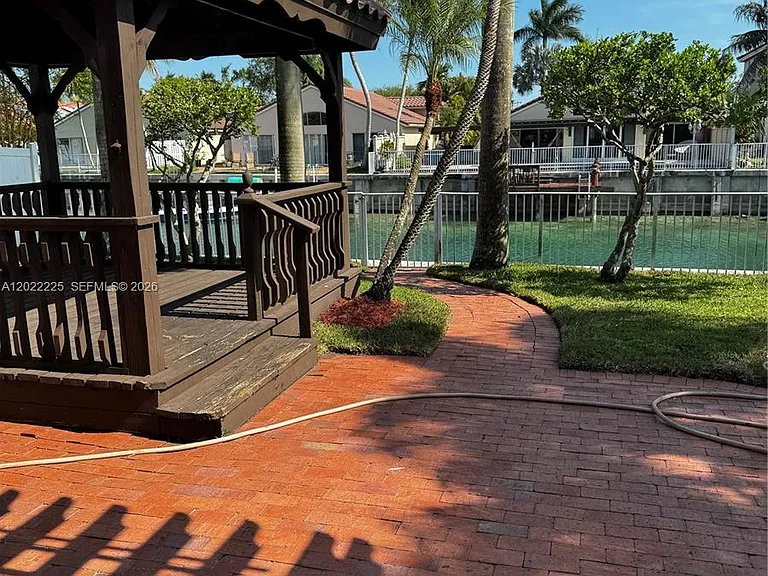 13312 SW 144th Ter — Photo 11