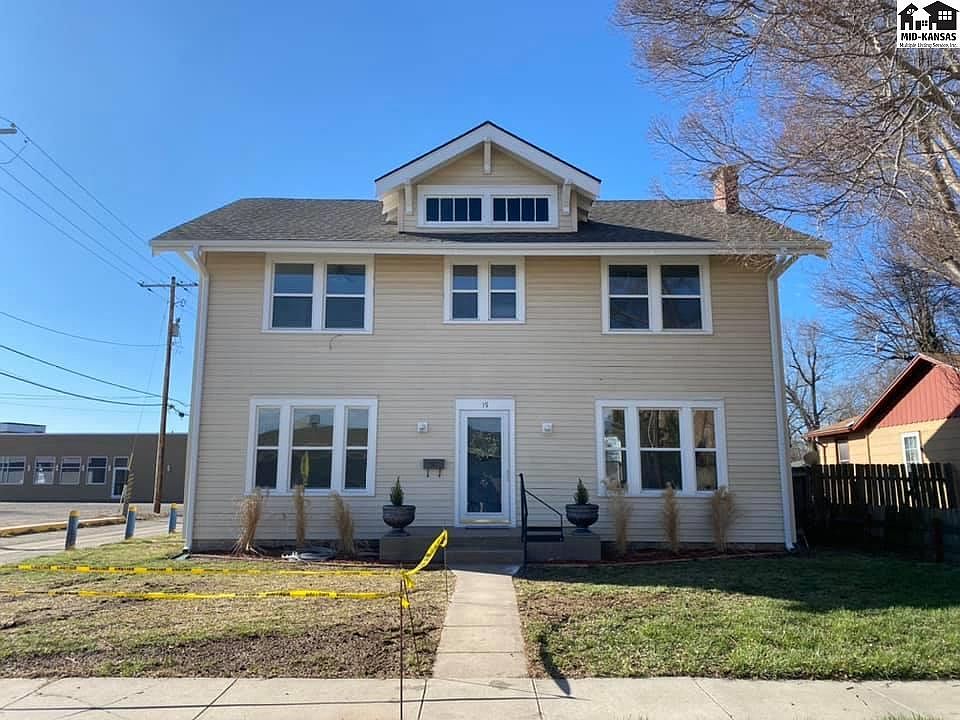 1st image of 19 W 27th Ave