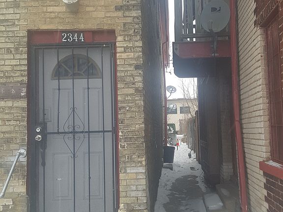 3rd image of 2344-2346 W Hopkins St