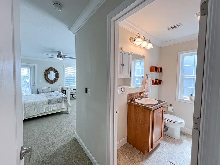 37 Palm Dr — Photo 30