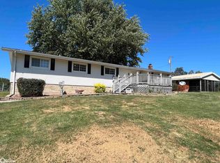 11906 Augusta Rd, Burlington, IA 52601