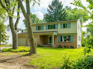 2709 Kimberley Rd, Ann Arbor, MI 48104