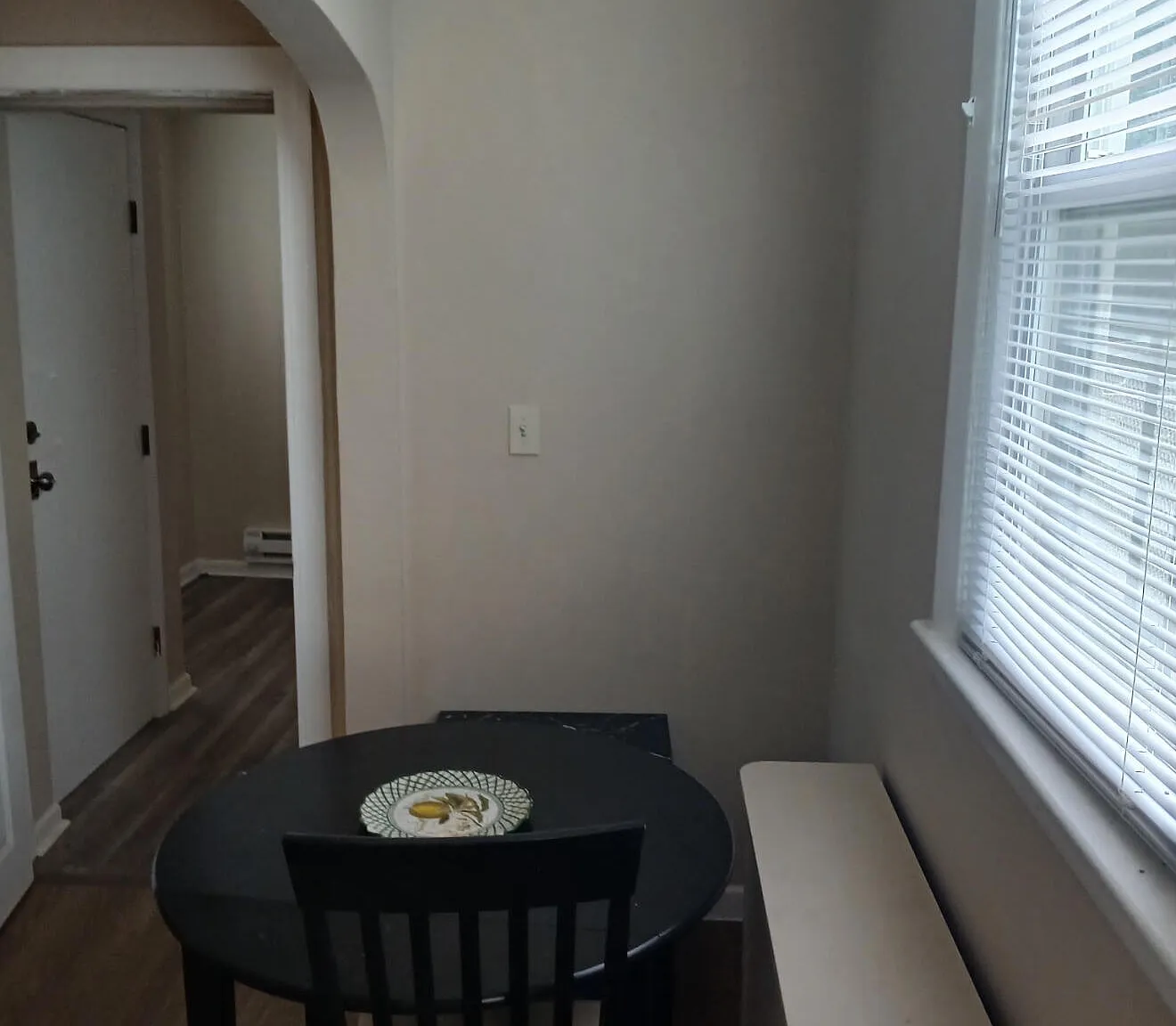 2 bed, 1.0 bath, 1680 sqft, $2,997 — Photo 4