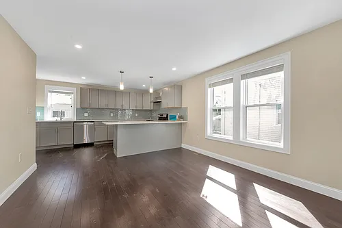 43-45 Wright Ave #1 Photo 1