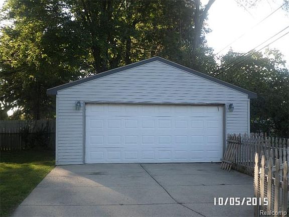 3rd image of 12745 Takoma Dr