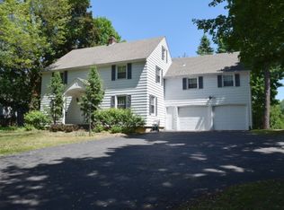 2667 Troy Schenectady Rd, Niskayuna, NY 12309