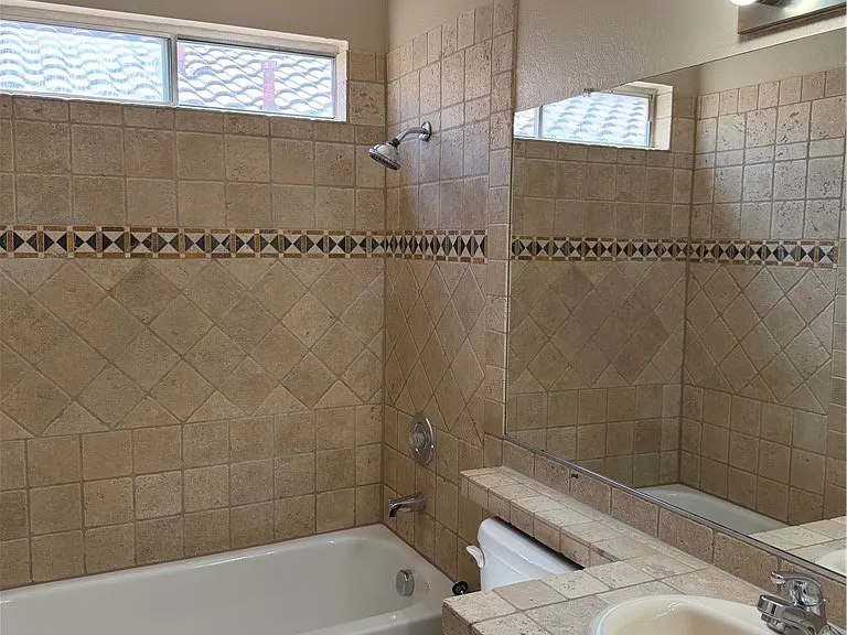 852 Celebration Dr — Photo 38