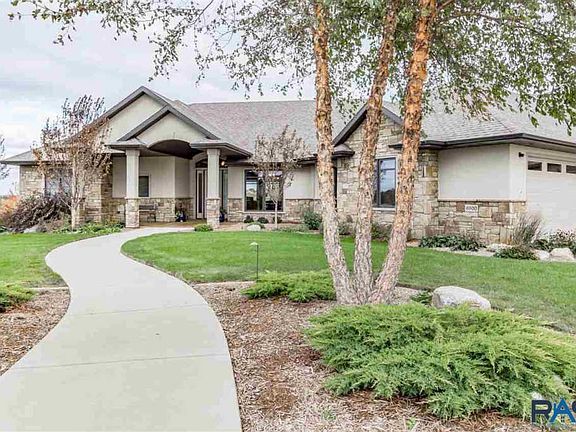 3rd image of 6800 S Jovan Cir