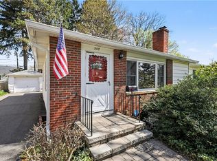 507 Beechwood Dr, East Rochester, NY 14445
