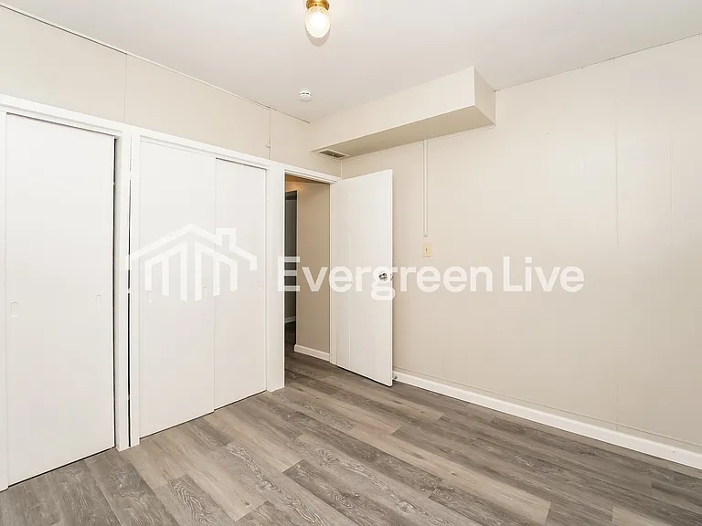 314 Merriman Rd — Photo 10