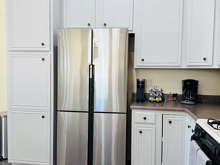 233 N Desert Park Pl — Photo 8