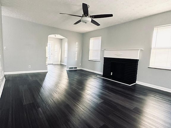 5th image of 1092 Covedale Ave Floor 2