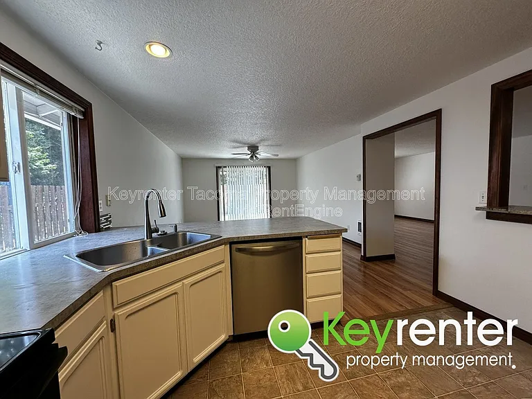 14415 SE 9th St — Photo 7