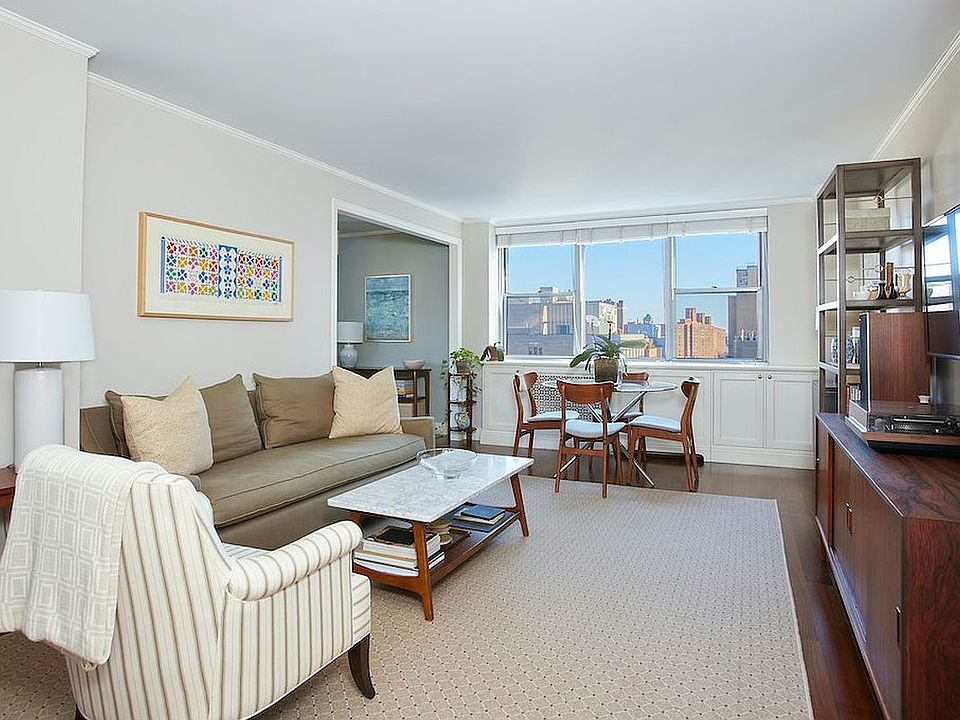 1st image of 32 Gramercy Park S APT 12M