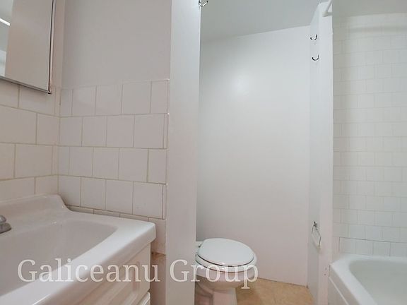 5th image of 223 E 32nd St APT 3A